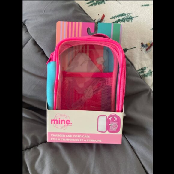 ❤️3/$12 NEW-Charger and Cord Case - Picture 1 of 3